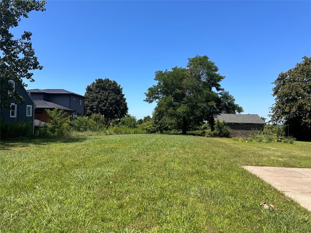 824 & 828 W 2nd Street, Erie, Pennsylvania image 5
