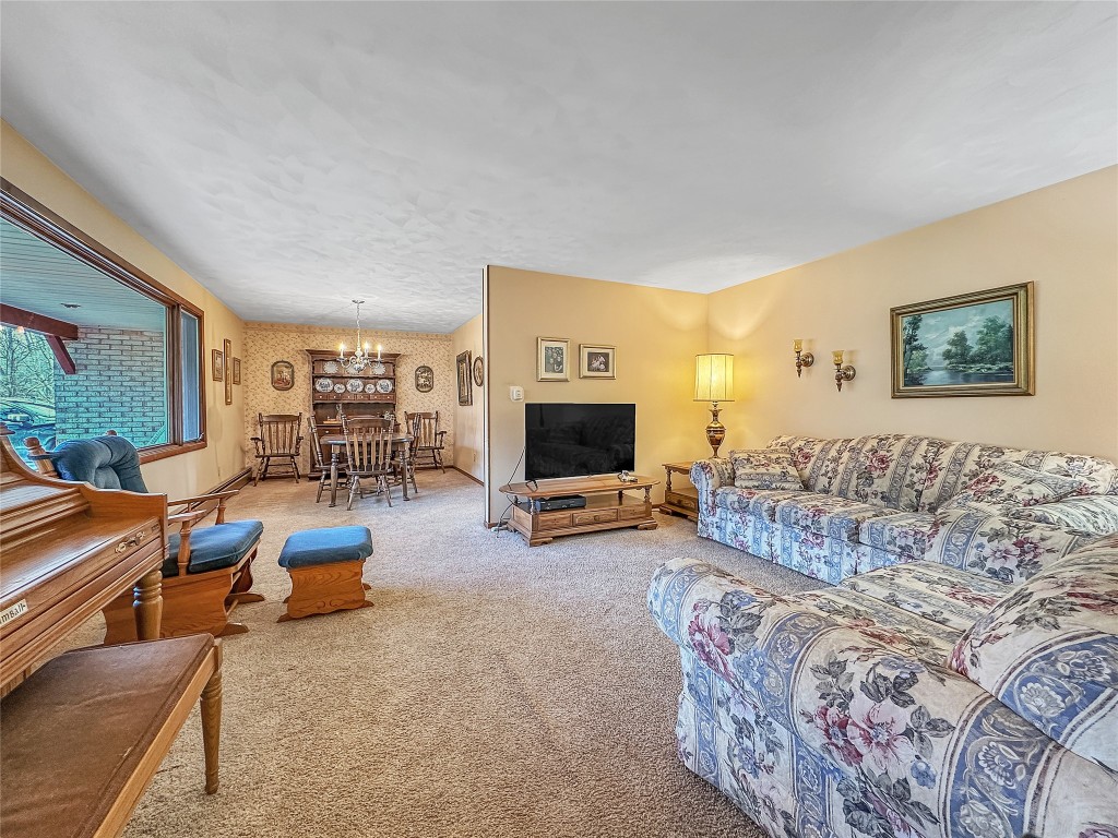 12191 Skyview Drive, Edinboro, Pennsylvania image 4