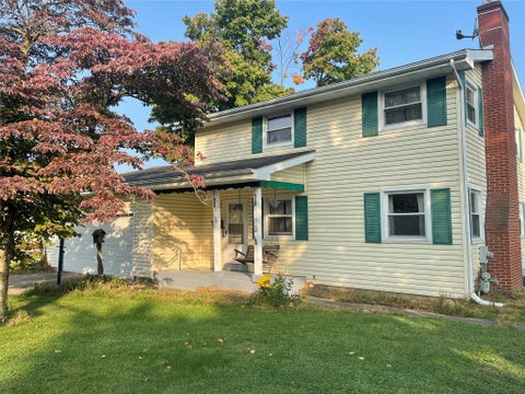 Photo for 136 HATHAWAY Street W