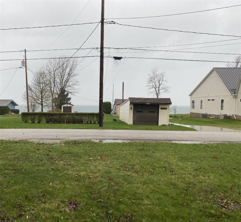 11697 Old Lake Road, North East, Pennsylvania image 2
