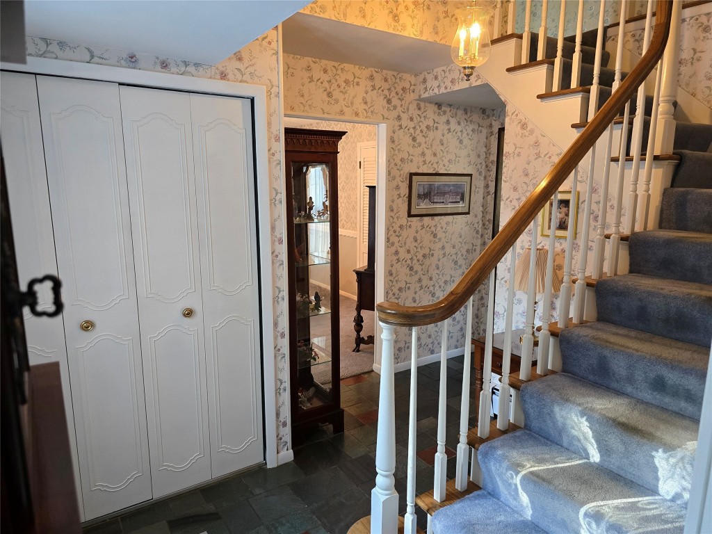 113 S Skytop Road, Edinboro, Pennsylvania image 3