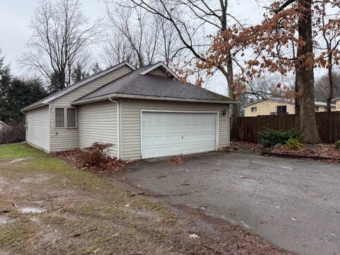 Homes For Sale - 10613 Cherokee Trail<br/> Conneaut Lake, PA 16316