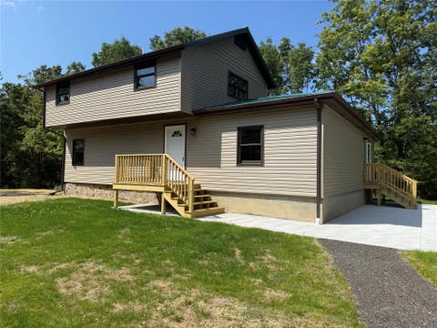 Homes For Sale - 10505 Mohawk Road<br/> Cranesville, PA 16410