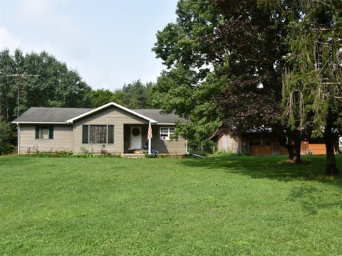Homes For Sale - 13577 Carpenter Road<br/> Crawford County, Guys Mills, PA 16327