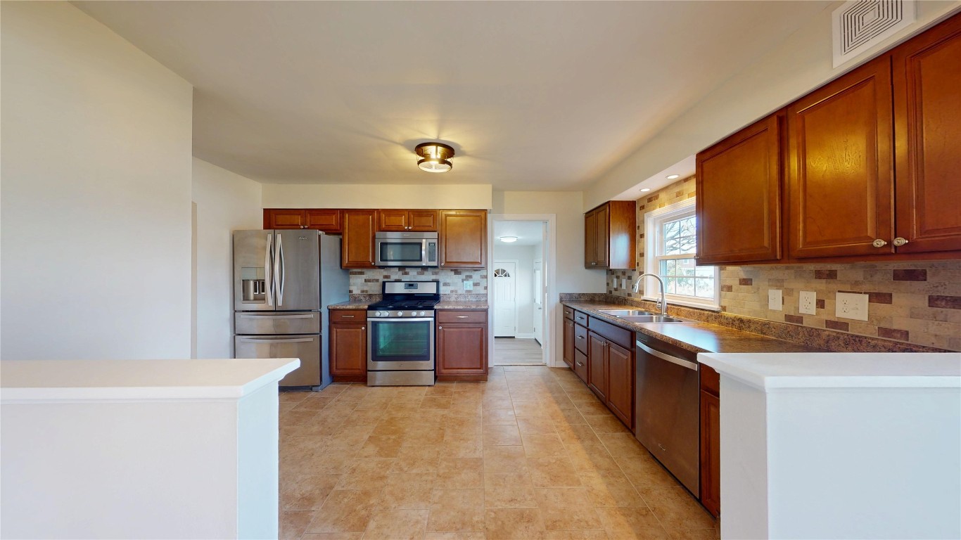 2104 Eastlawn Parkway, Erie, Pennsylvania image 5