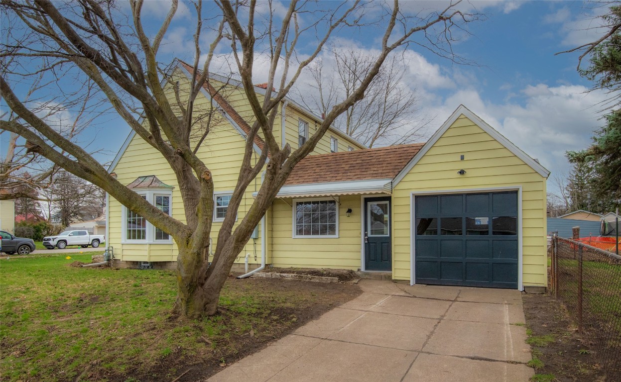 2104 Eastlawn Parkway, Erie, Pennsylvania image 2