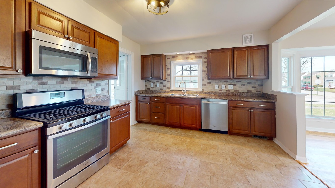 2104 Eastlawn Parkway, Erie, Pennsylvania image 10