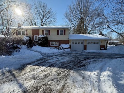 Homes For Sale - 1301 Erie Street<br/> Saegertown, PA 16433