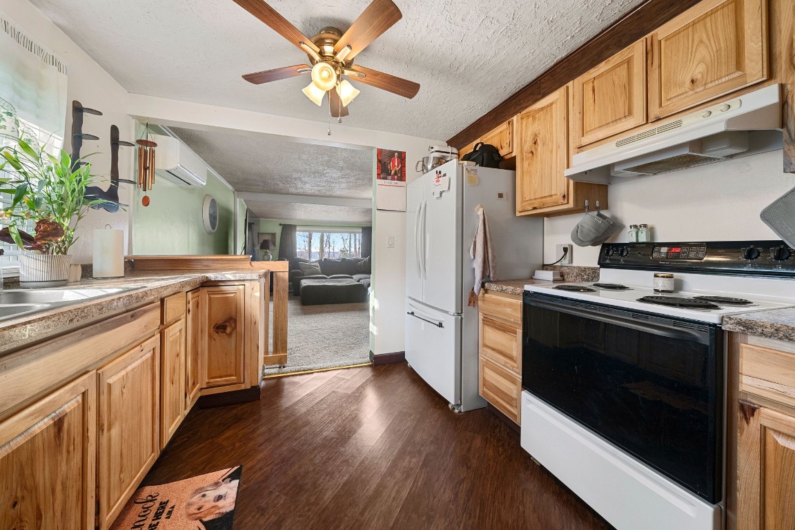 9812 E Lake Road, North East, Pennsylvania image 12