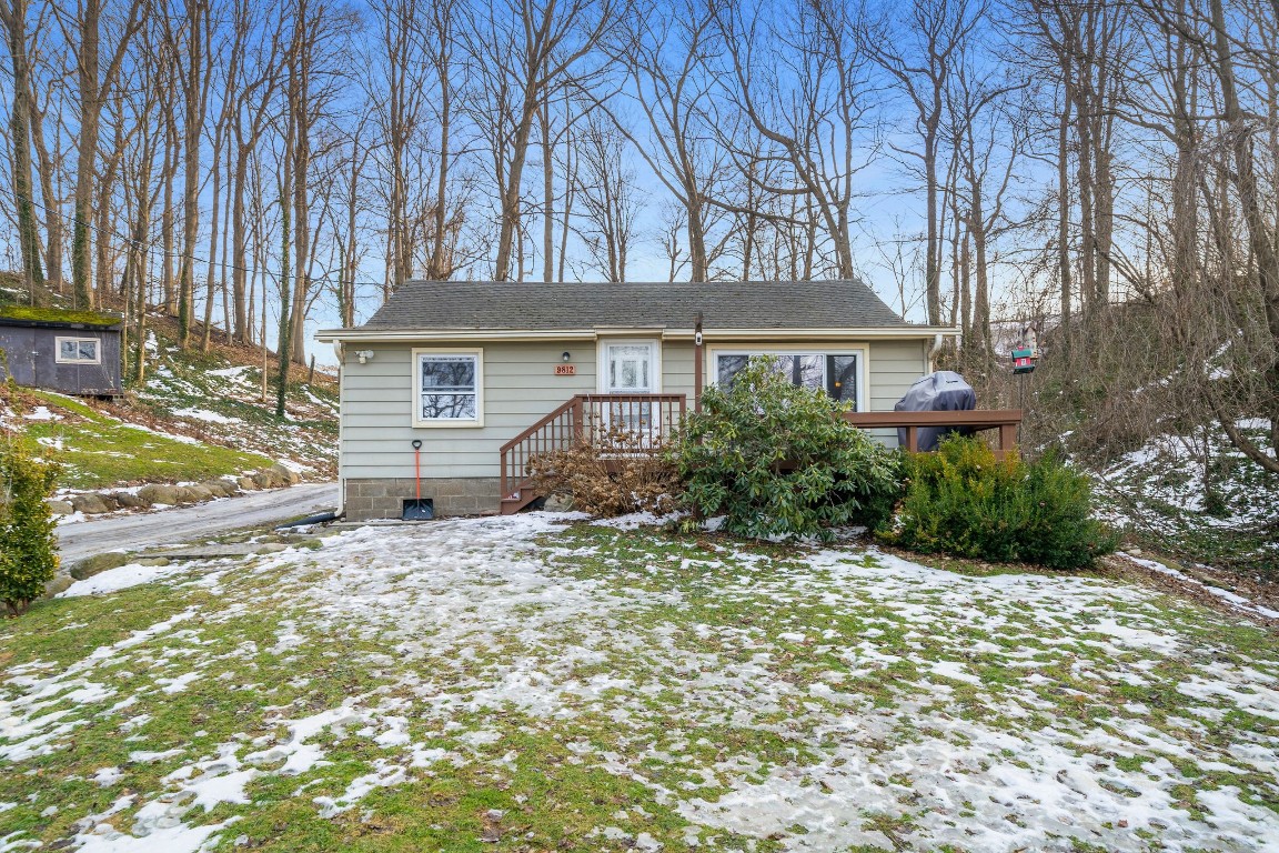 9812 E Lake Road, North East, Pennsylvania image 1