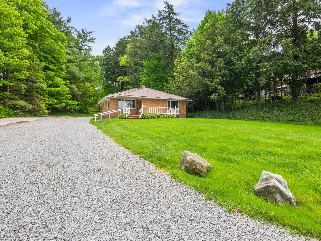 12052 Lake Drive, Conneaut Lake, Pennsylvania image 29