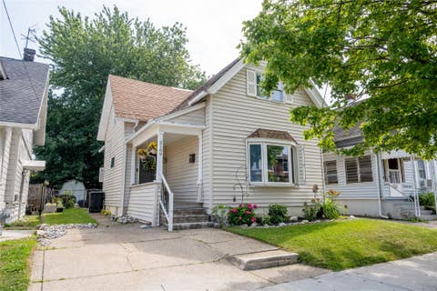 Homes For Sale - 2109 Poplar Street<br/> Erie, PA 16502