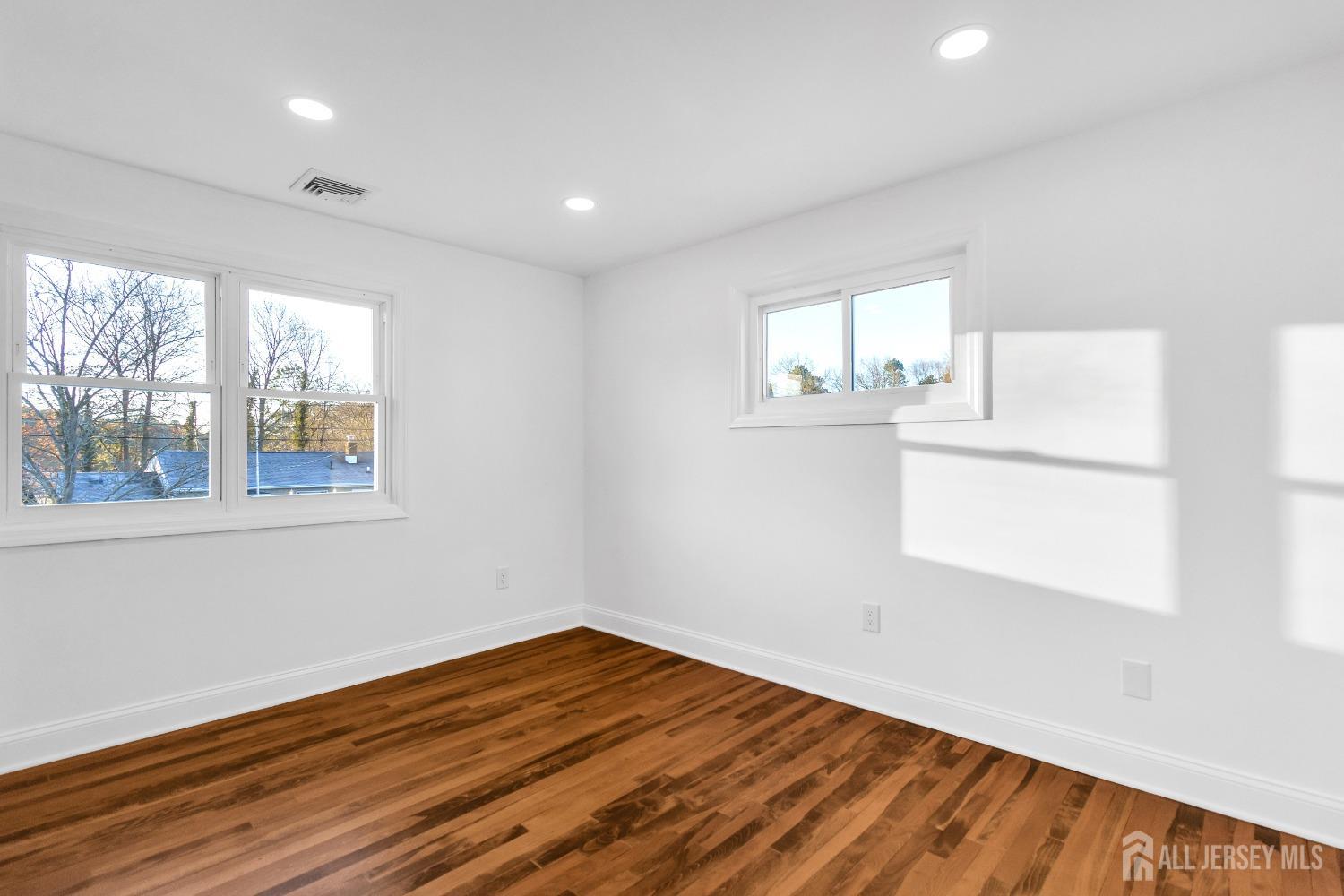 9 Huxley Drive, Old Bridge, New Jersey image 12