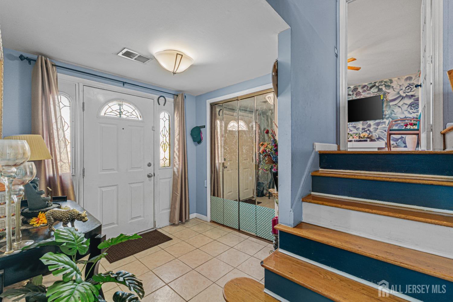 17 Sunnyside Drive, Carteret, New Jersey image 3