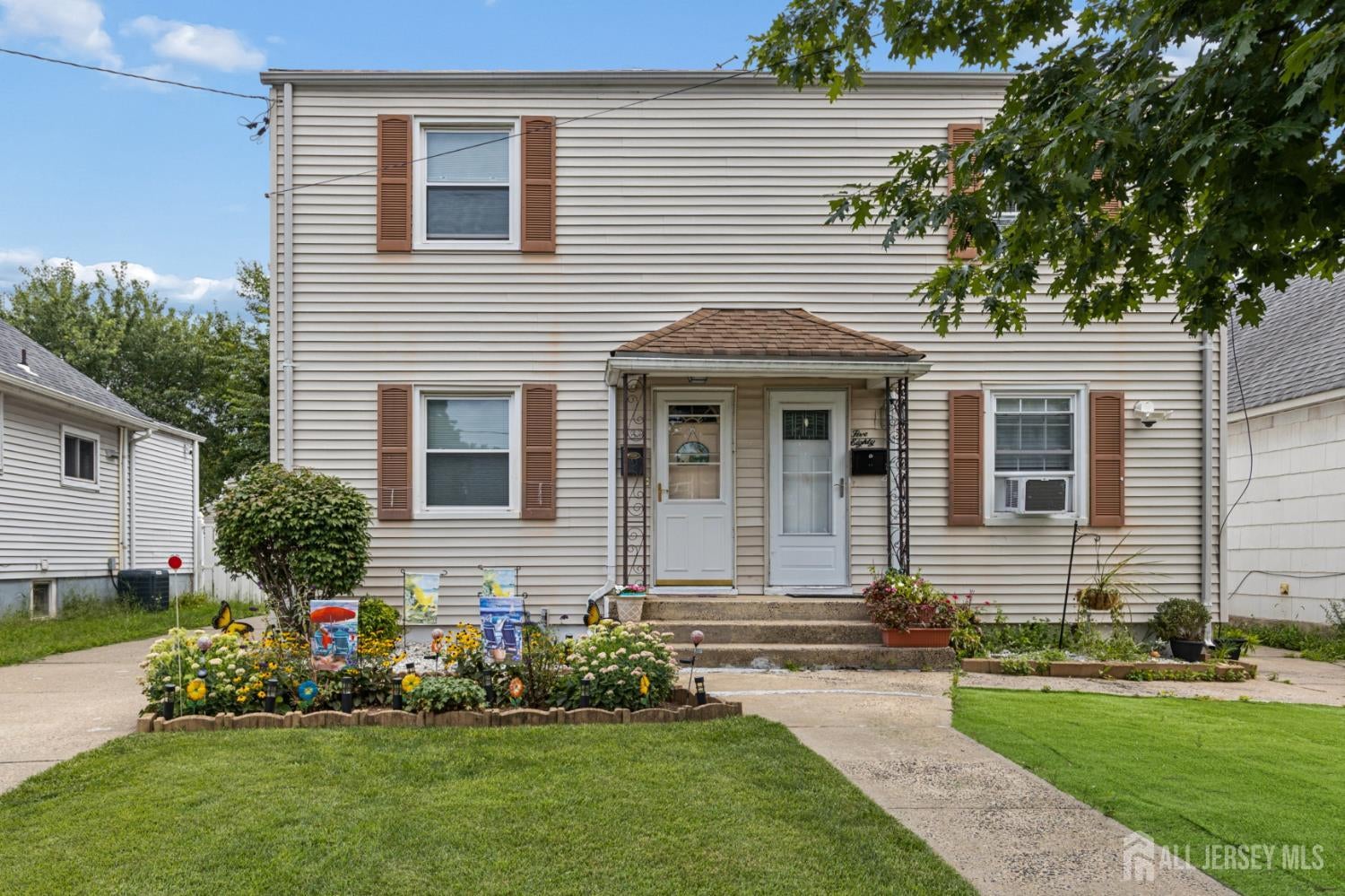582 Garden Avenue