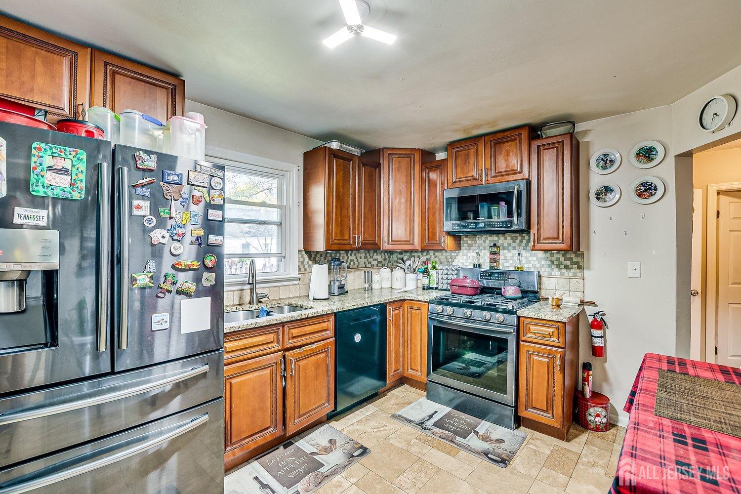 114 Garden Terrace, Edison, New Jersey image 14