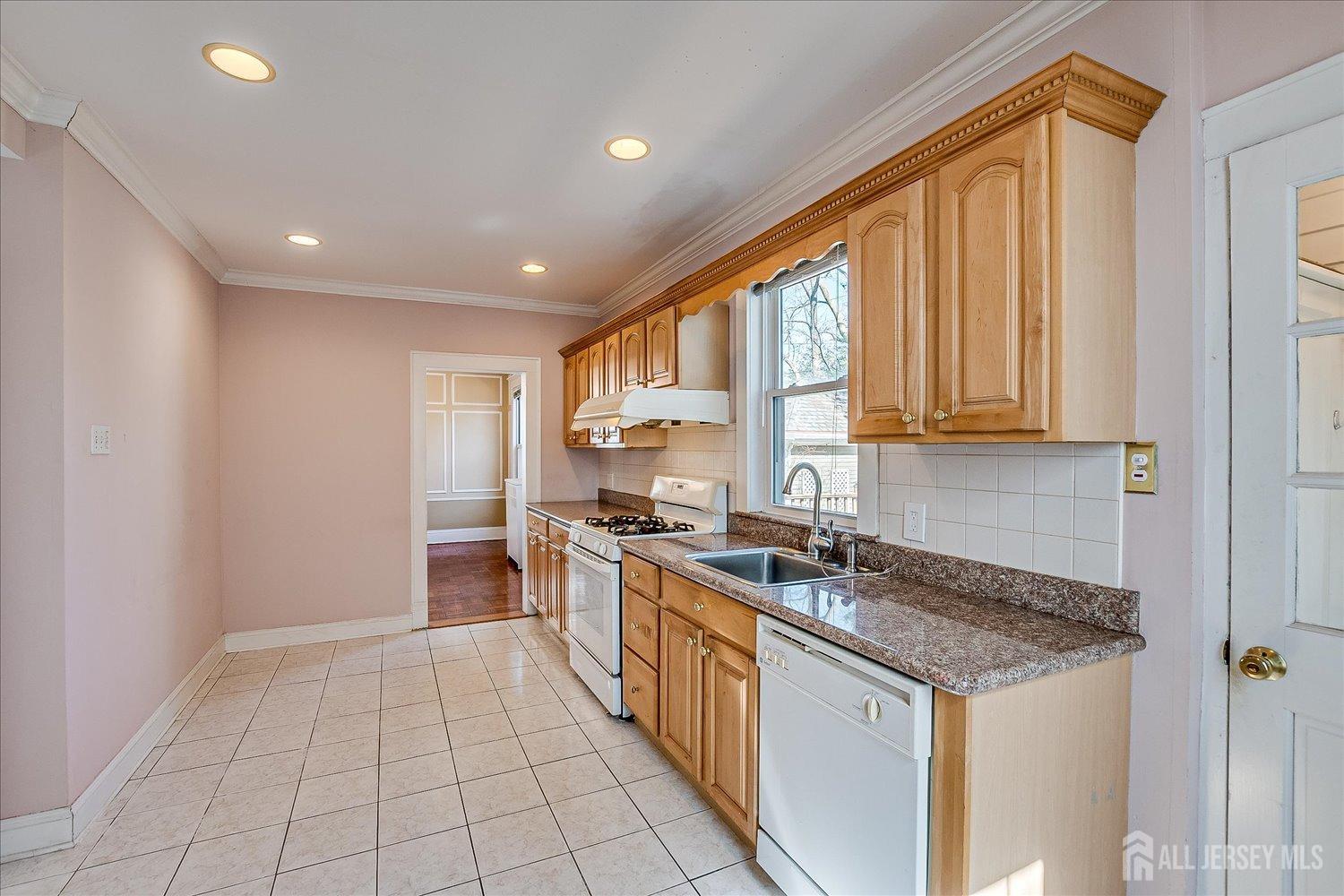 27 N 6th Avenue, Highland Park, New Jersey image 23