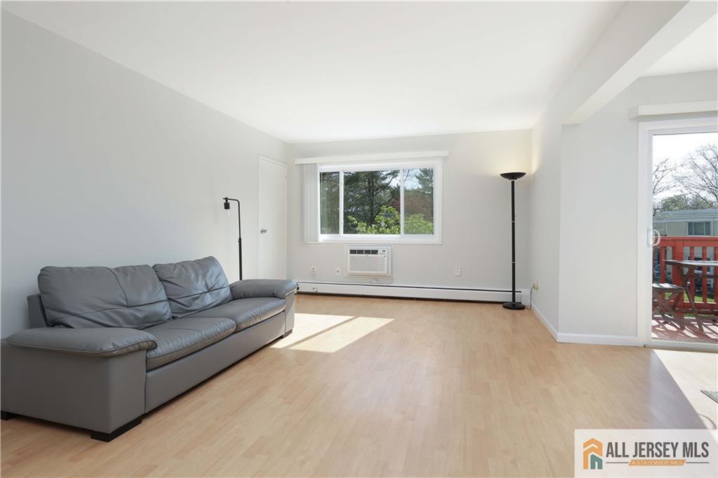 15 Lake Avenue #1B, East Brunswick, New Jersey image 4