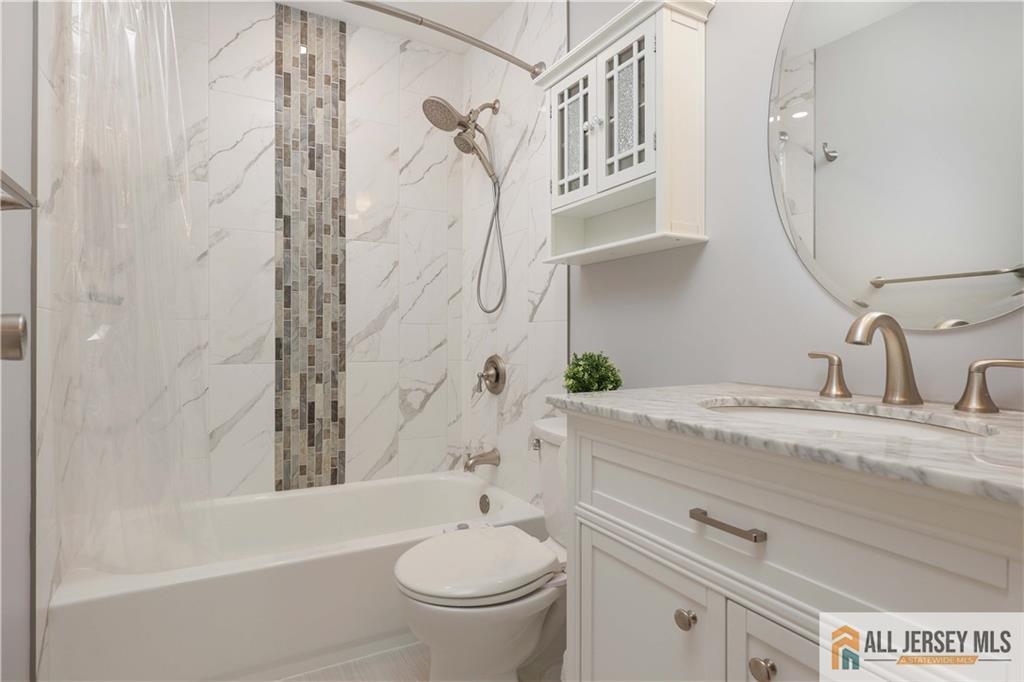 15 Lake Avenue #1B, East Brunswick, New Jersey image 13