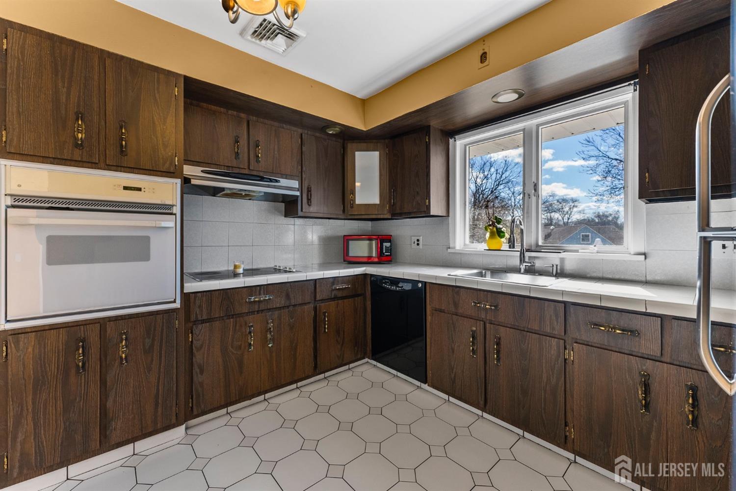 48 Highland Terrace, Fords, New Jersey image 14