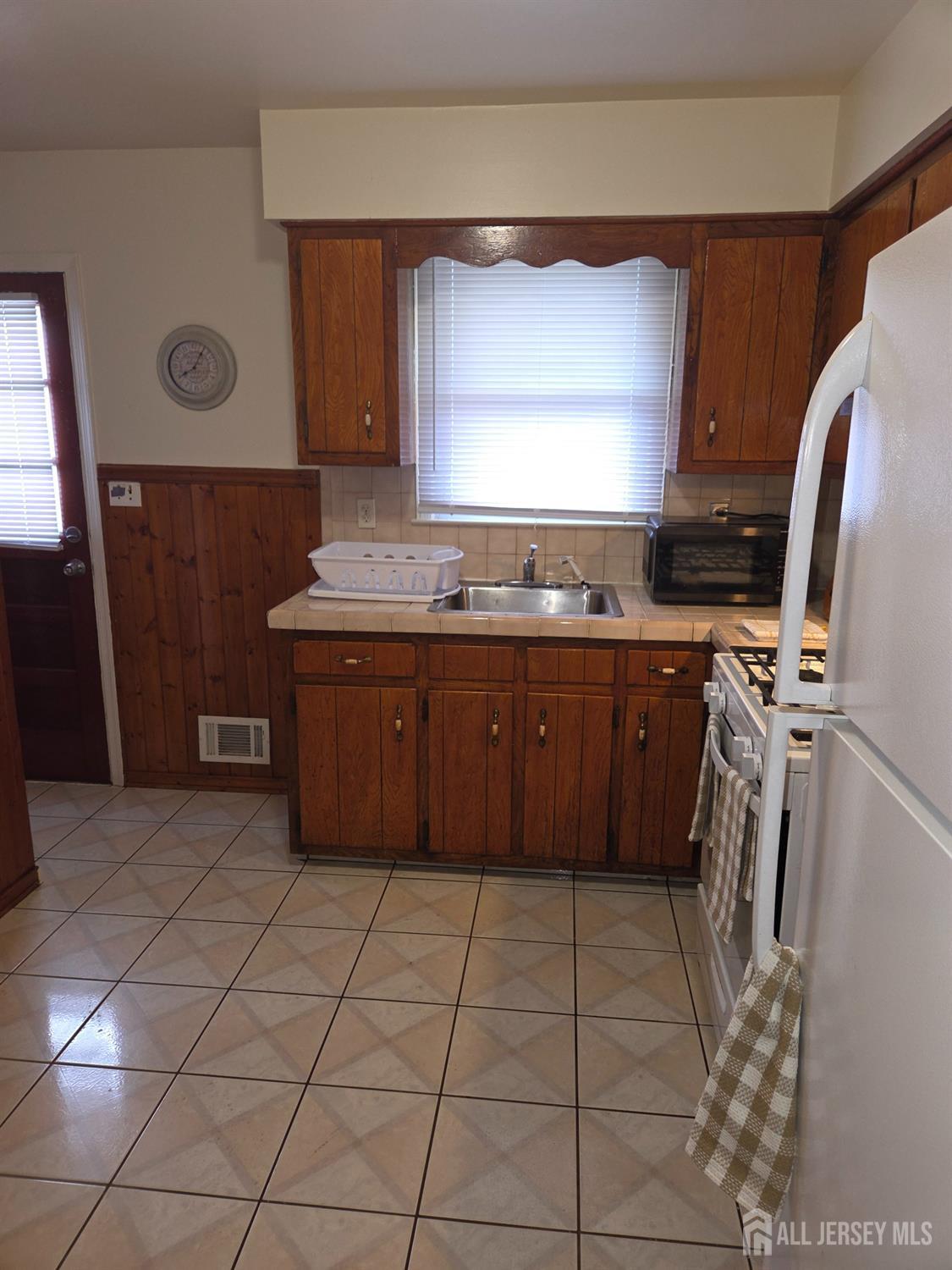 410 Harvard Street, Piscataway, New Jersey image 16