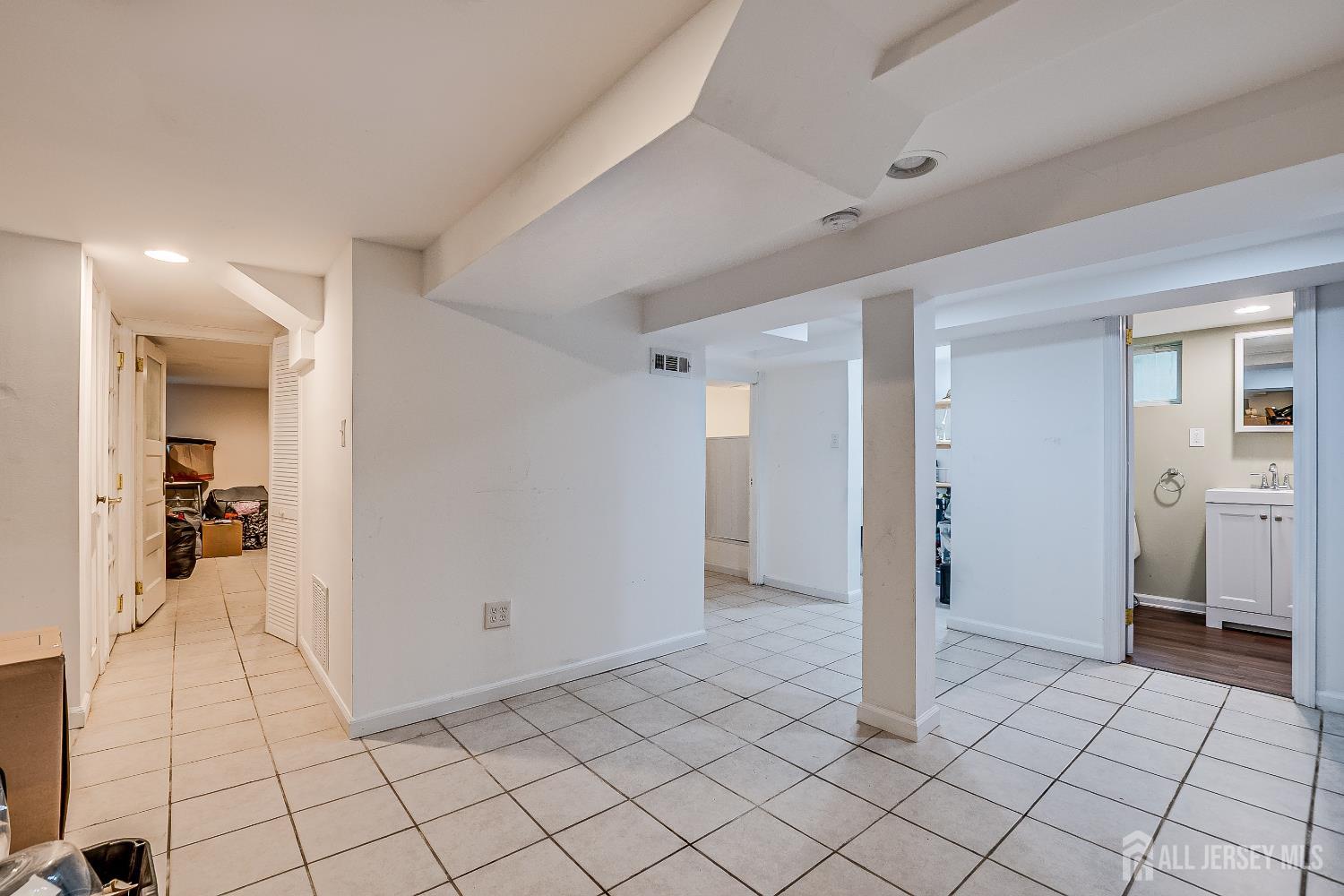 26 Bissett Place, Metuchen, New Jersey image 45