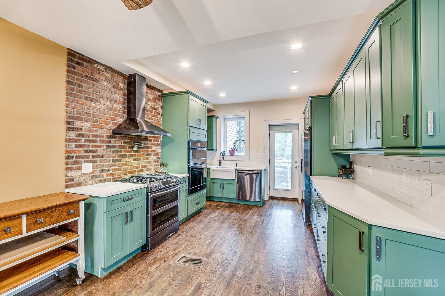 26 Bissett Place, Metuchen, New Jersey image 15