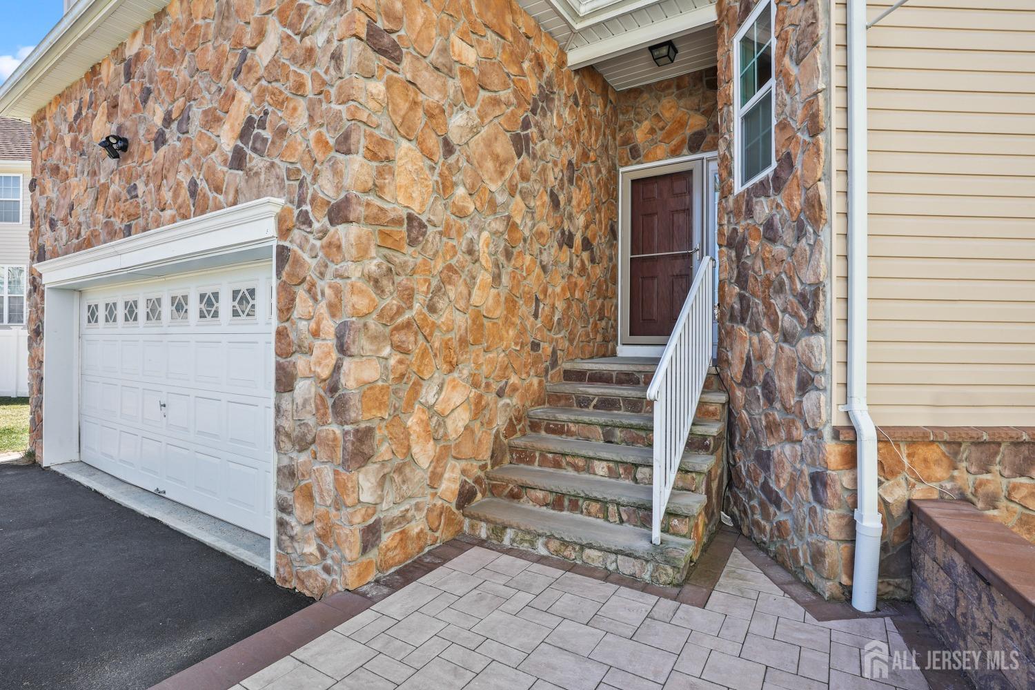 392 Morning Glory Drive, Monroe Township, New Jersey image 2
