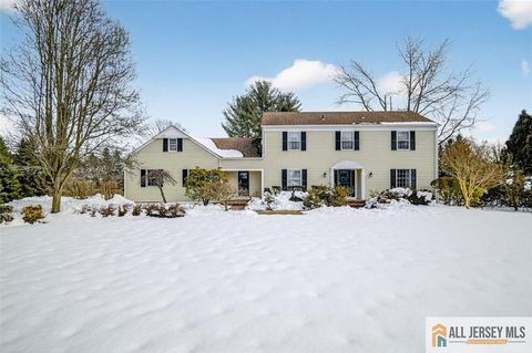 Homes For Sale - 4 Hardley Drive<br/> Cranbury, NJ 08512