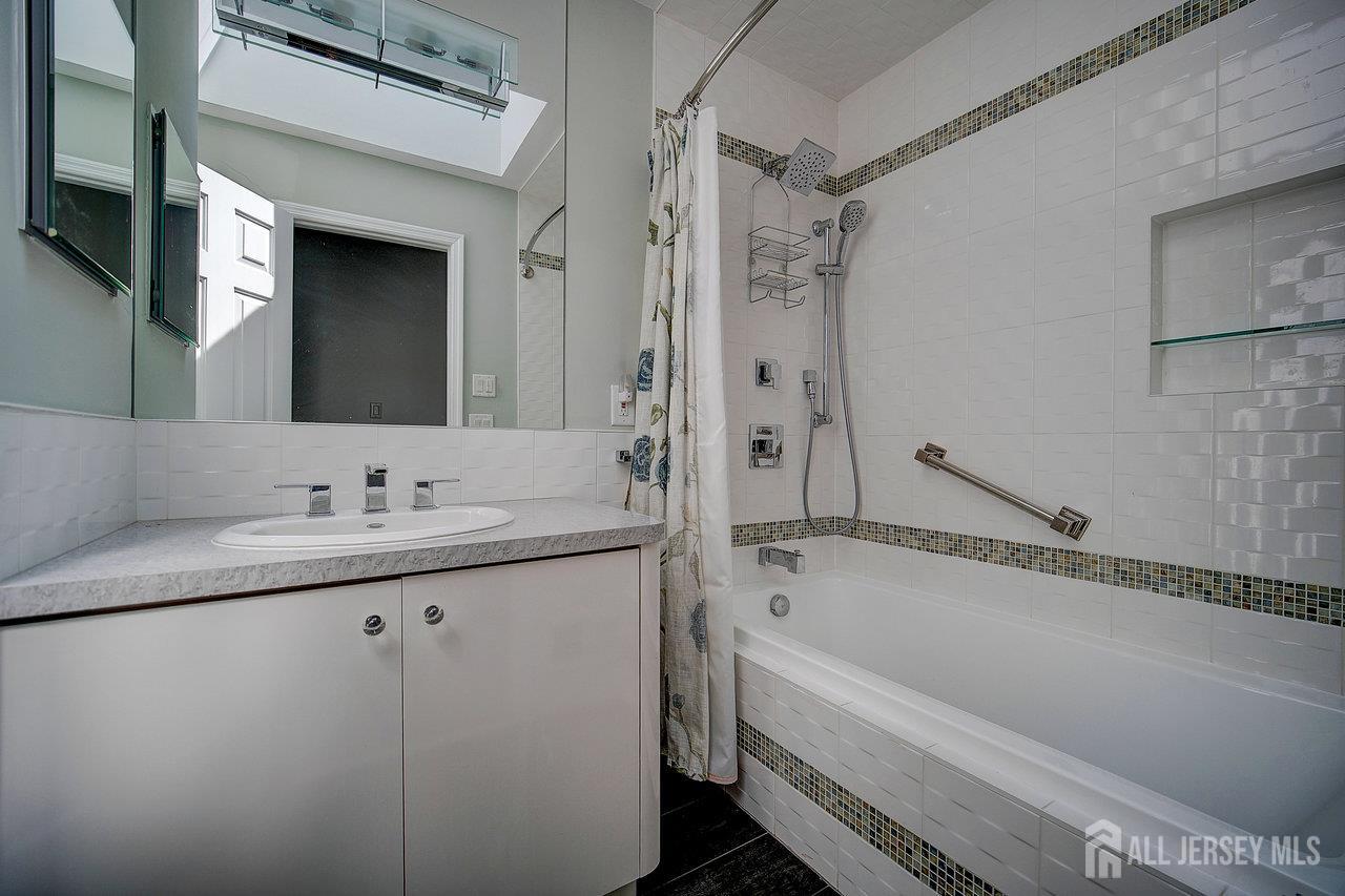 28 Yorktown Road, East Brunswick, New Jersey image 14