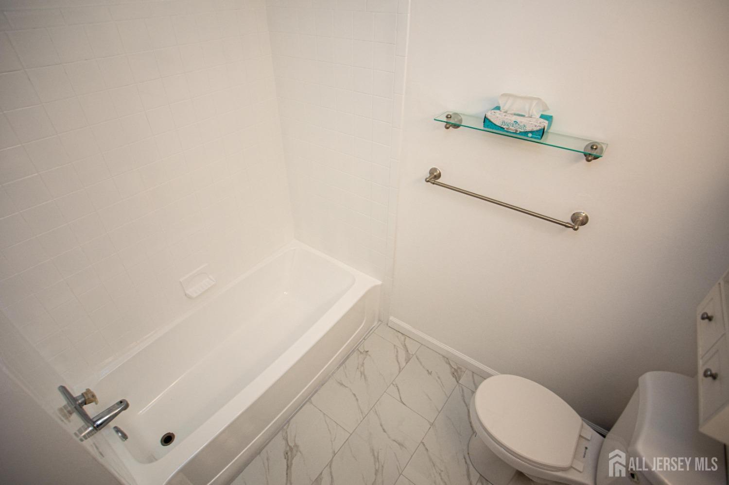 29 Chatham Square, Sayreville, New Jersey image 19