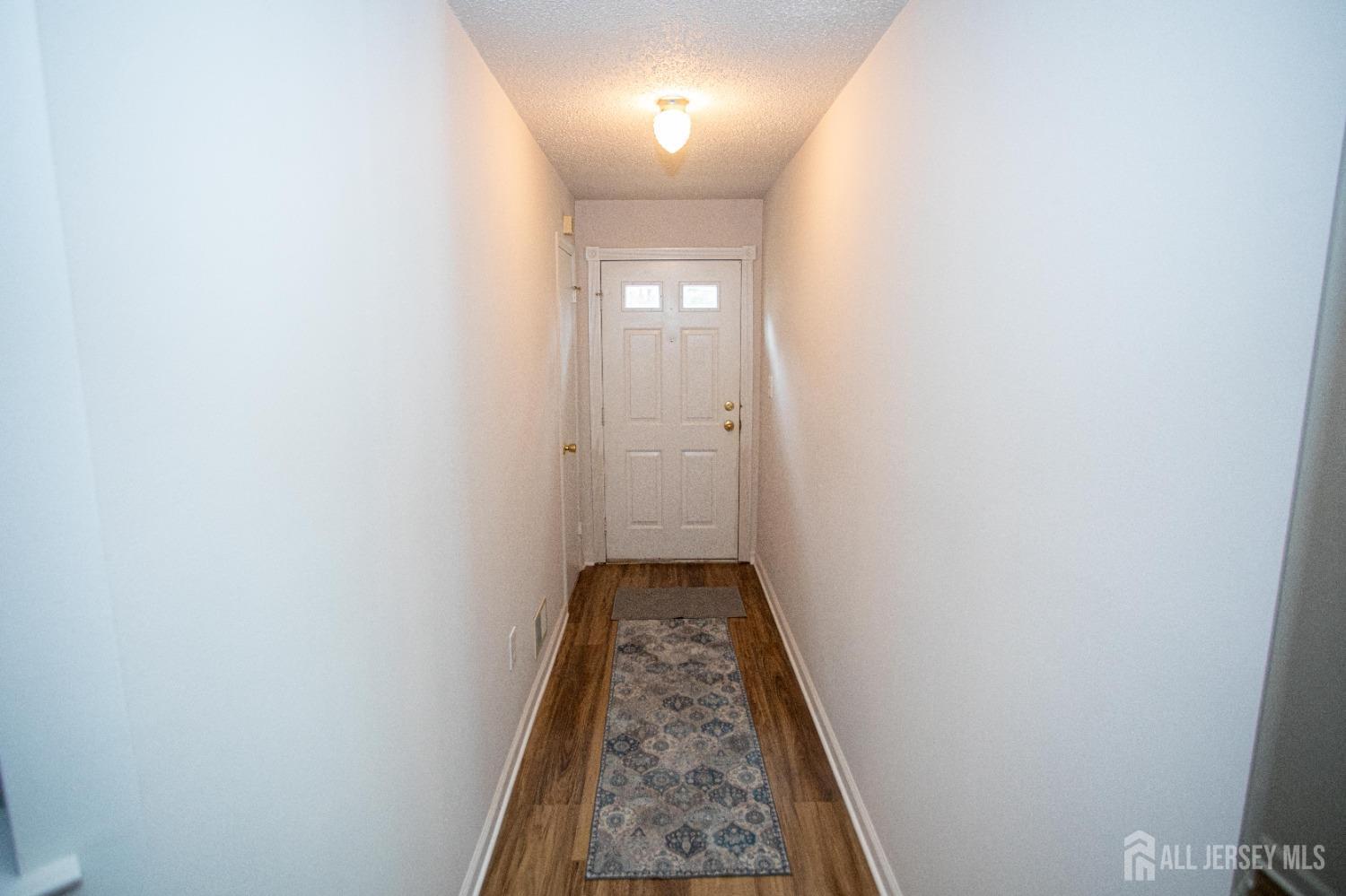 29 Chatham Square, Sayreville, New Jersey image 8