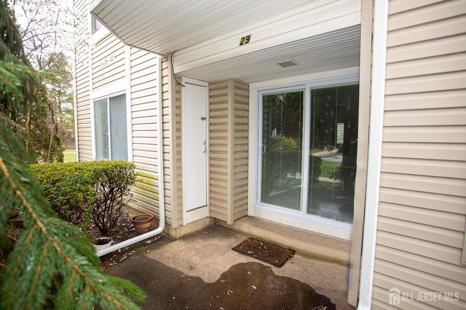 29 Chatham Square, Sayreville, New Jersey image 6