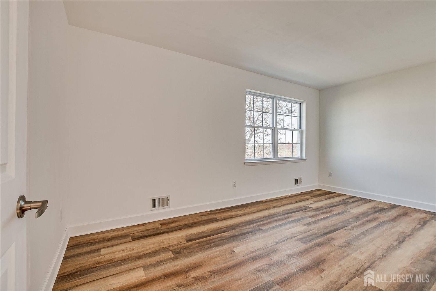 32 Smith Street, Sayreville, New Jersey image 14