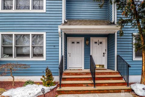 Condo For Sale - 18 Mulberry Lane<br/> Metuchen, NJ 08840