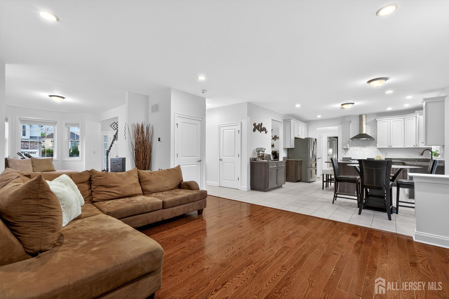 Old Bridge, New Jersey, 08857, United States, 6 Bedrooms Bedrooms, ,4 BathroomsBathrooms,Residential,Active,2041769