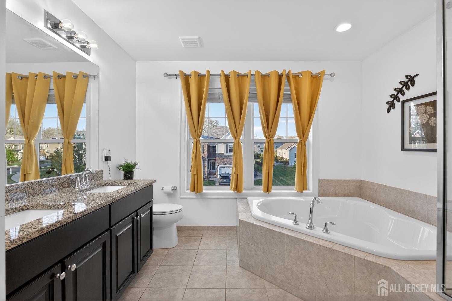 Old Bridge, New Jersey, 08857, United States, 6 Bedrooms Bedrooms, ,4 BathroomsBathrooms,Residential,Active,2041769
