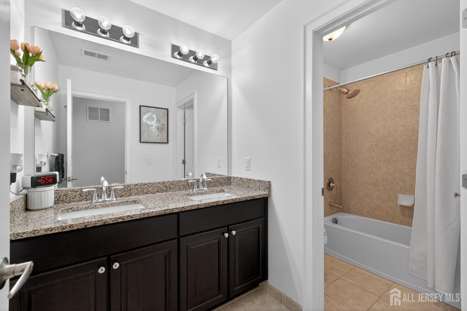 Old Bridge, New Jersey, 08857, United States, 6 Bedrooms Bedrooms, ,4 BathroomsBathrooms,Residential,Active,2041769