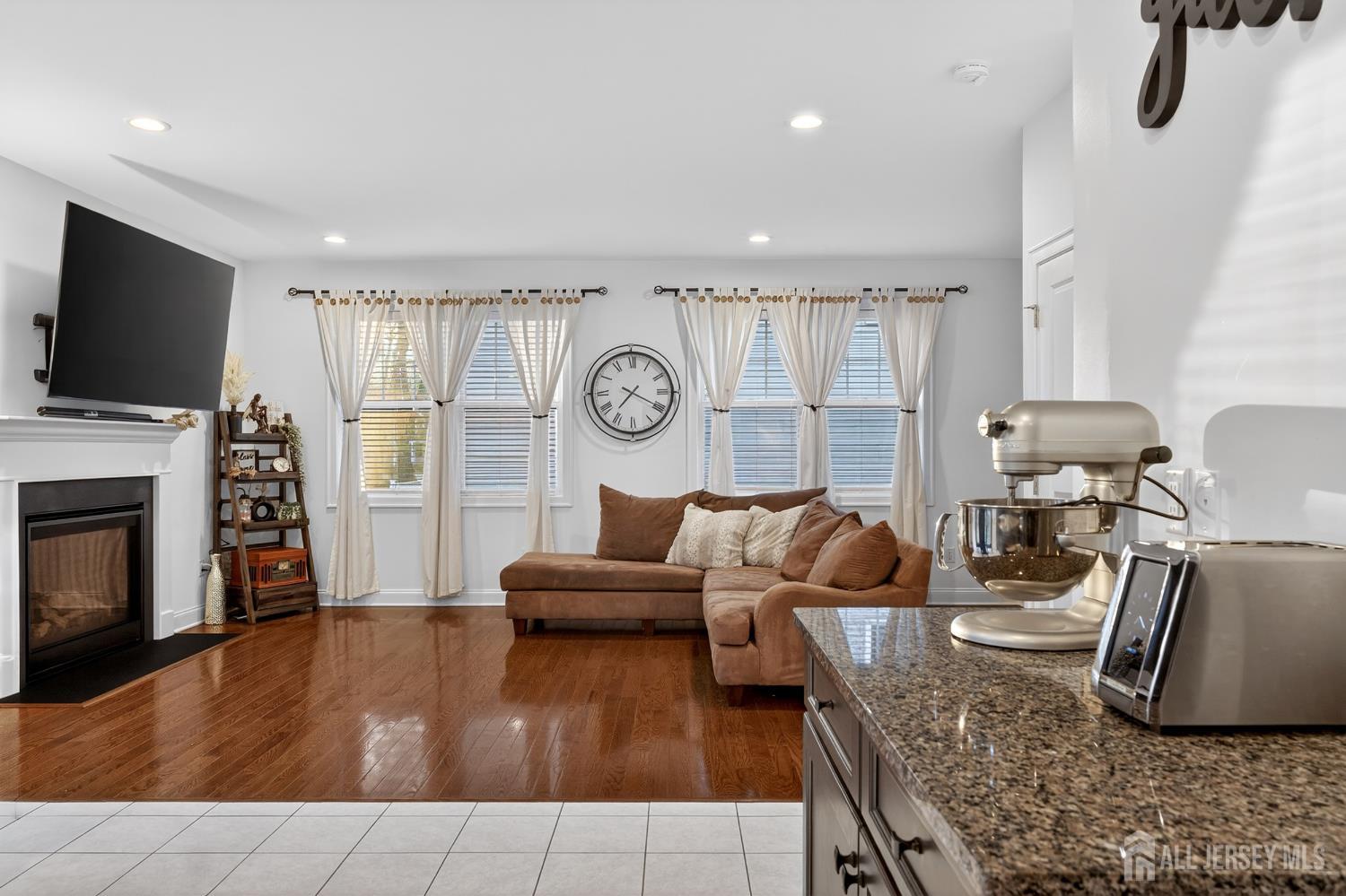 Old Bridge, New Jersey, 08857, United States, 6 Bedrooms Bedrooms, ,4 BathroomsBathrooms,Residential,Active,2041769