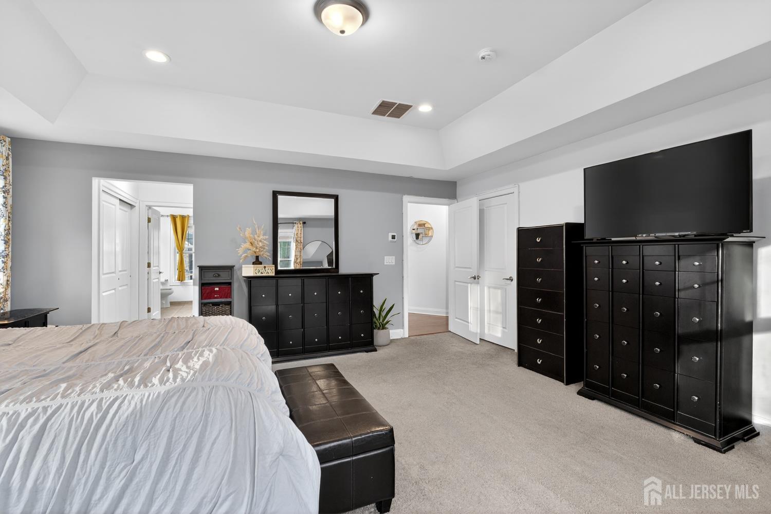 Old Bridge, New Jersey, 08857, United States, 6 Bedrooms Bedrooms, ,4 BathroomsBathrooms,Residential,Active,2041769