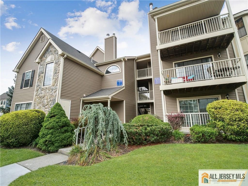 Photo 1 of 13 — 39 Lear Court, East Brunswick, NJ 08816