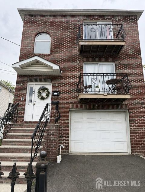 Apartment For Rent - 817 Jackson Avenue<br/> Linden, NJ 07036
