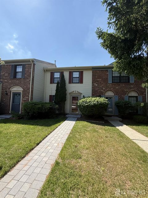 Condo For Sale - 464 Harwick Court<br/> Middlesex County, Piscataway, NJ 08854