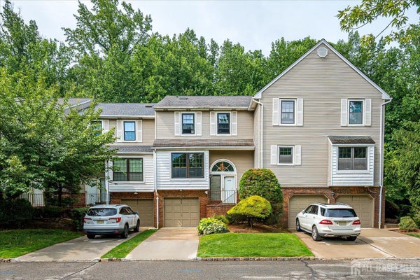 4506 STONEHEDGE RD, EDISON, NJ 08820 - Image 04348f12cd8a0a2fa7e3f8f3ad3d3014/157252541