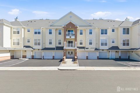 Condo For Sale - 2103 Avery Court<br/> Somerset County, Franklin, NJ 08873