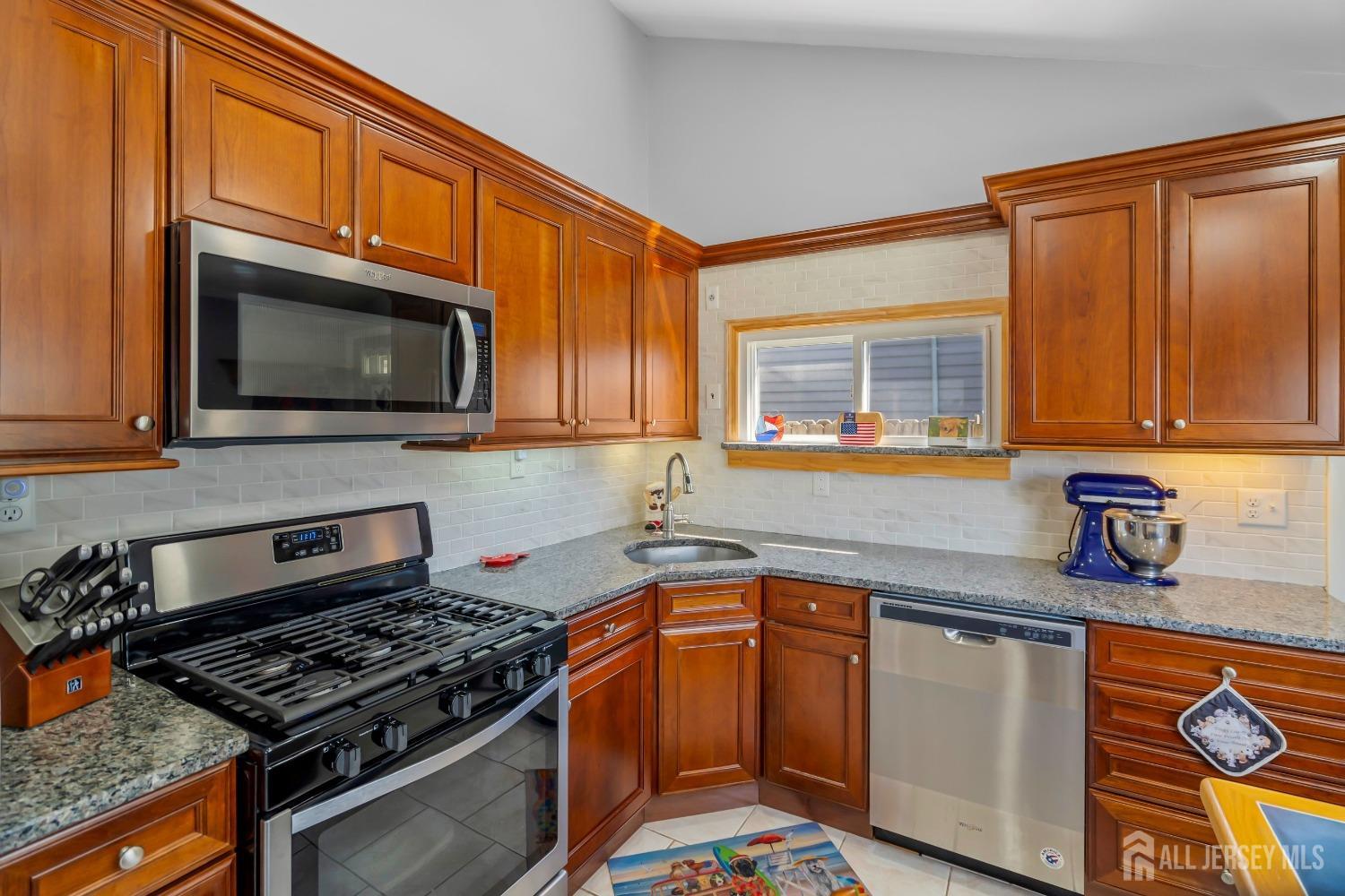 69 Claridge Place, Colonia, New Jersey image 12