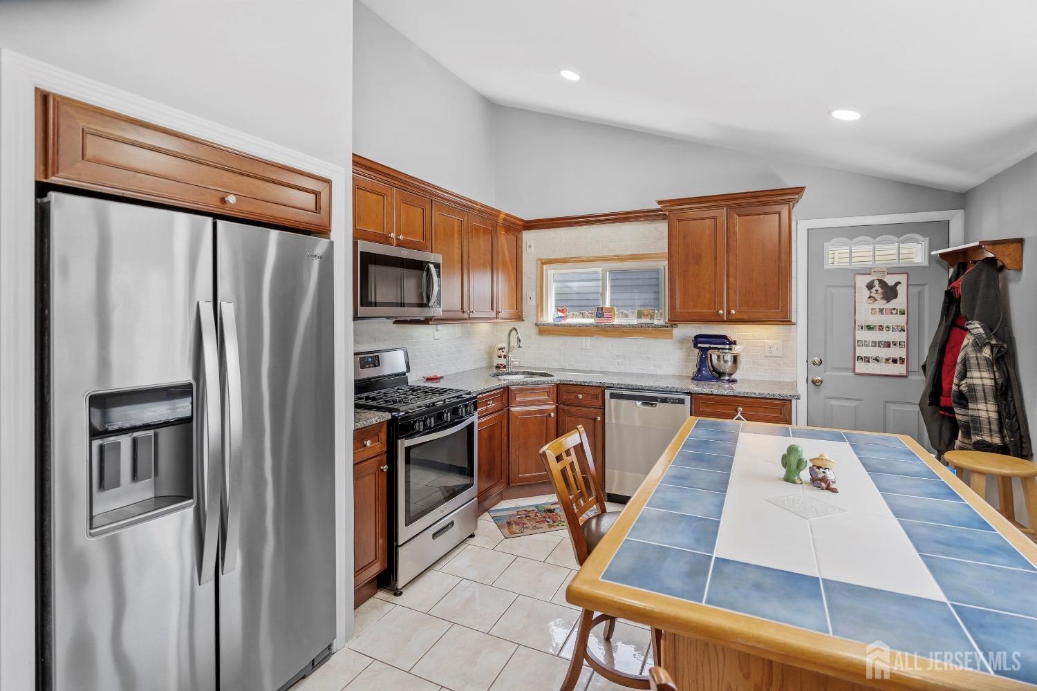 69 Claridge Place, Colonia, New Jersey image 10
