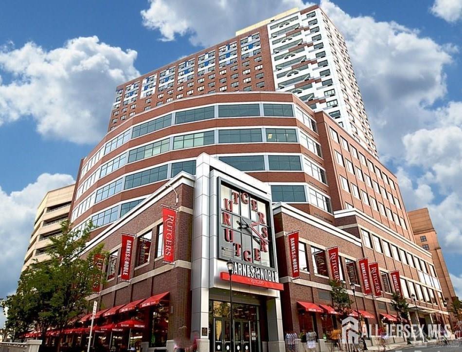 110 Somerset Street 2101