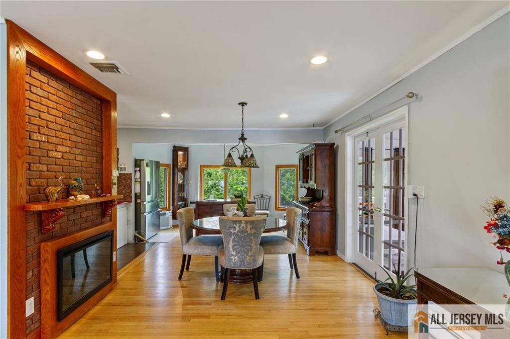 8 Harold Avenue, Edison, New Jersey image 4