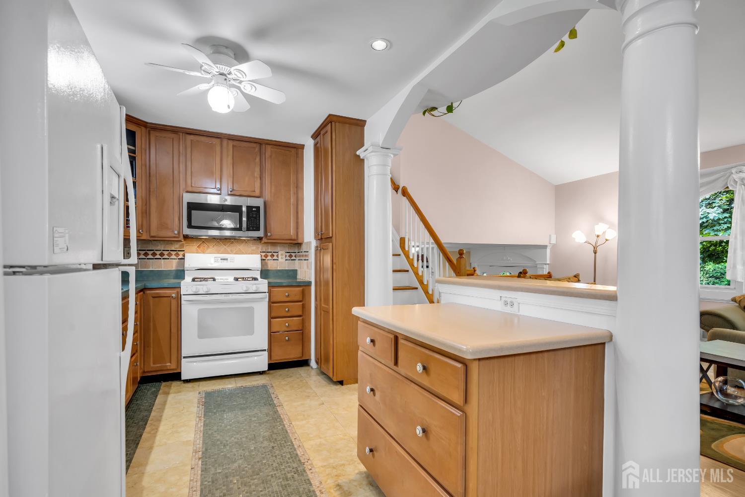 90 Ryders Lane, East Brunswick, New Jersey image 19